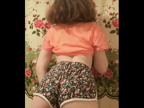 ❤️ Sexy jong baba wat haar kortbroek op kamera uittrek ☑  Seks by ons