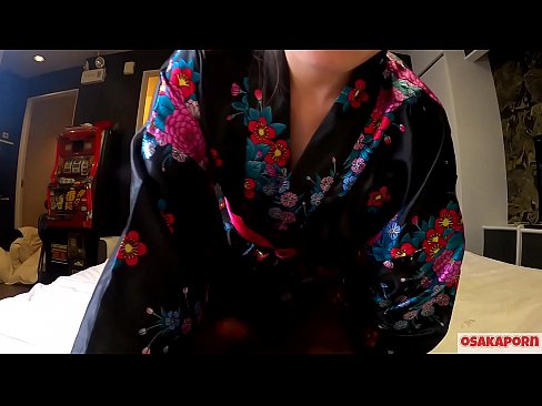❤️ Jong cosplay-meisie hou van seks tot orgasme met 'n spuit in 'n perdevrou en 'n blowjob. Asiatiese meisie met harige poes en pragtige tiete in tradisionele Japannese kostuum in amateurvideo wat masturbasie met fokspeelgoed wys. Sakura 3 OSAKAPORN. ☑  Seks by ons